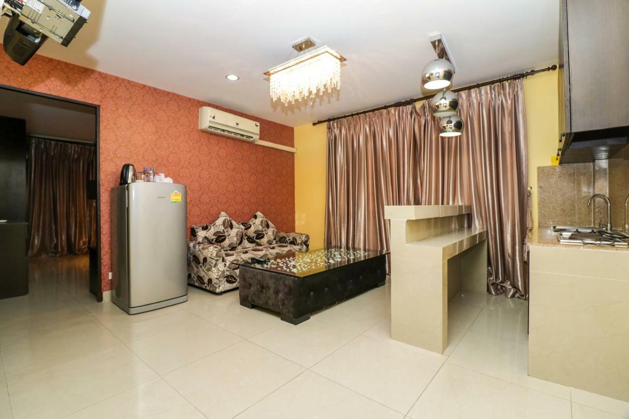 Oyo 131 Griebs Inn Pattaya Eksteriør billede