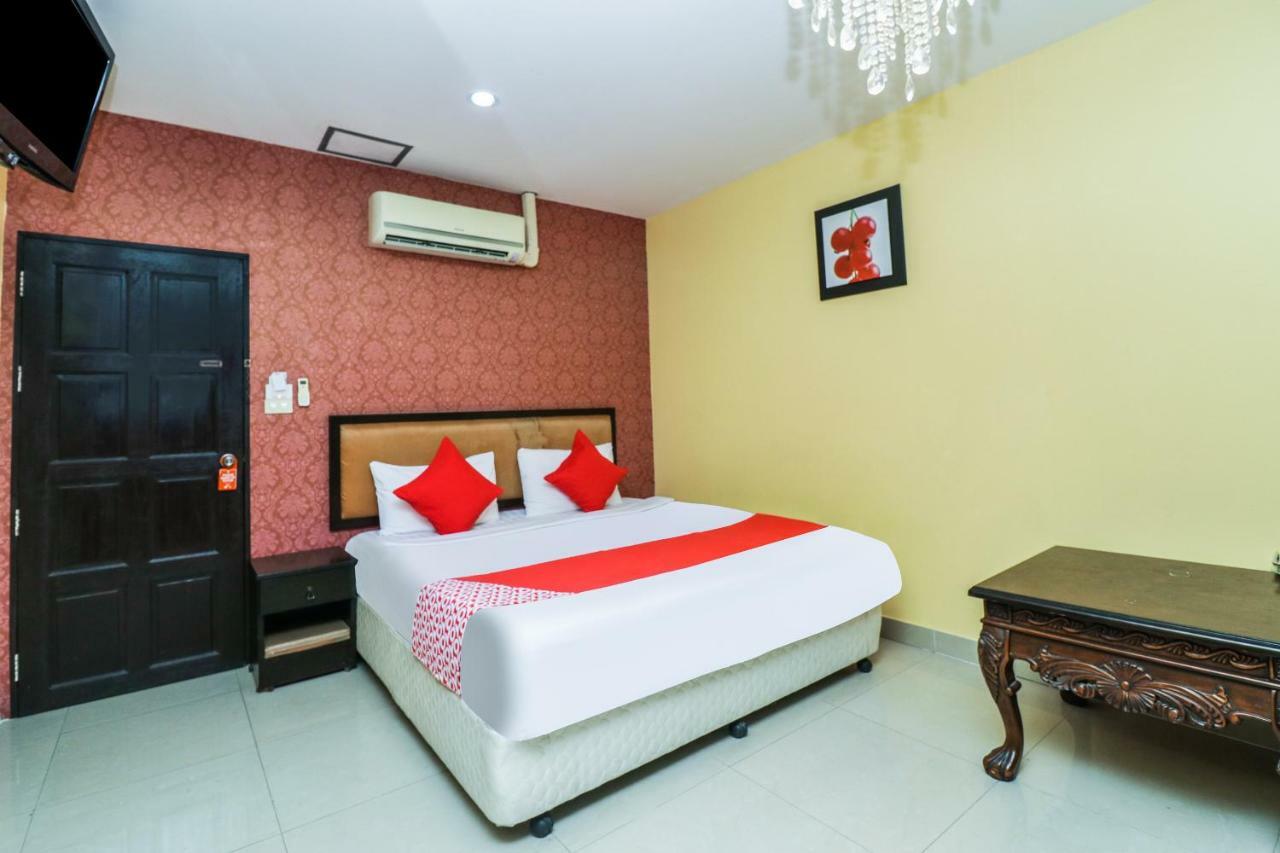 Oyo 131 Griebs Inn Pattaya Eksteriør billede